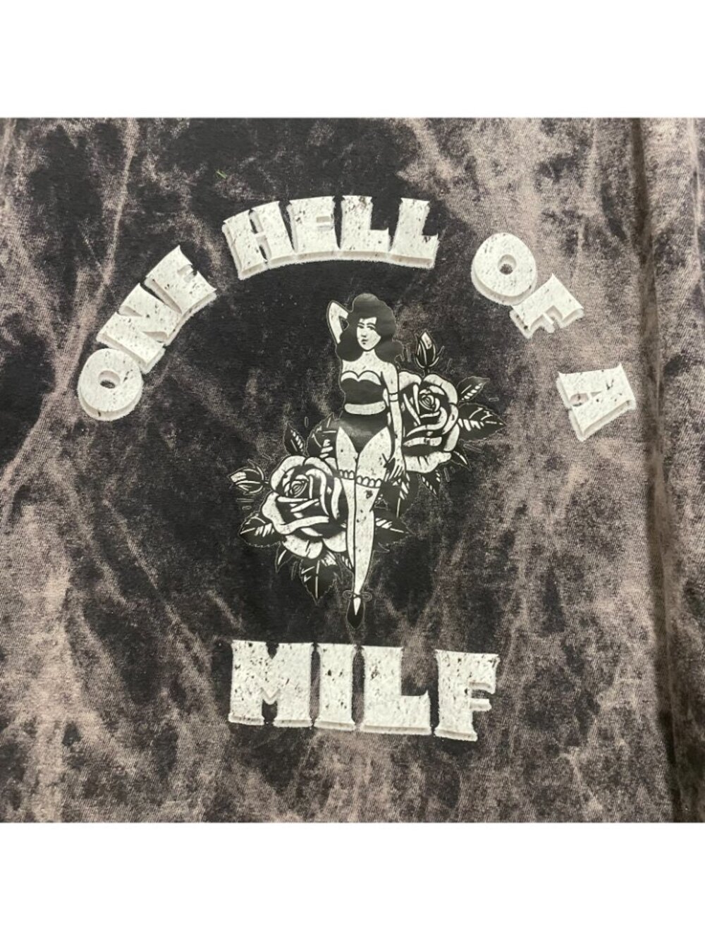 Onnox One Hell of a Milf Graphic T-Shirt Women's Size L Black Grey Tie-Dye Tee - Picture 5 of 7